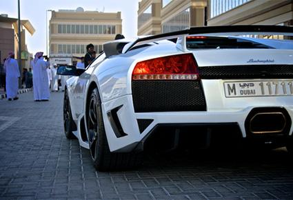 سباق السيارات المعدلة في الامارات: على خطى Fast & Furious
